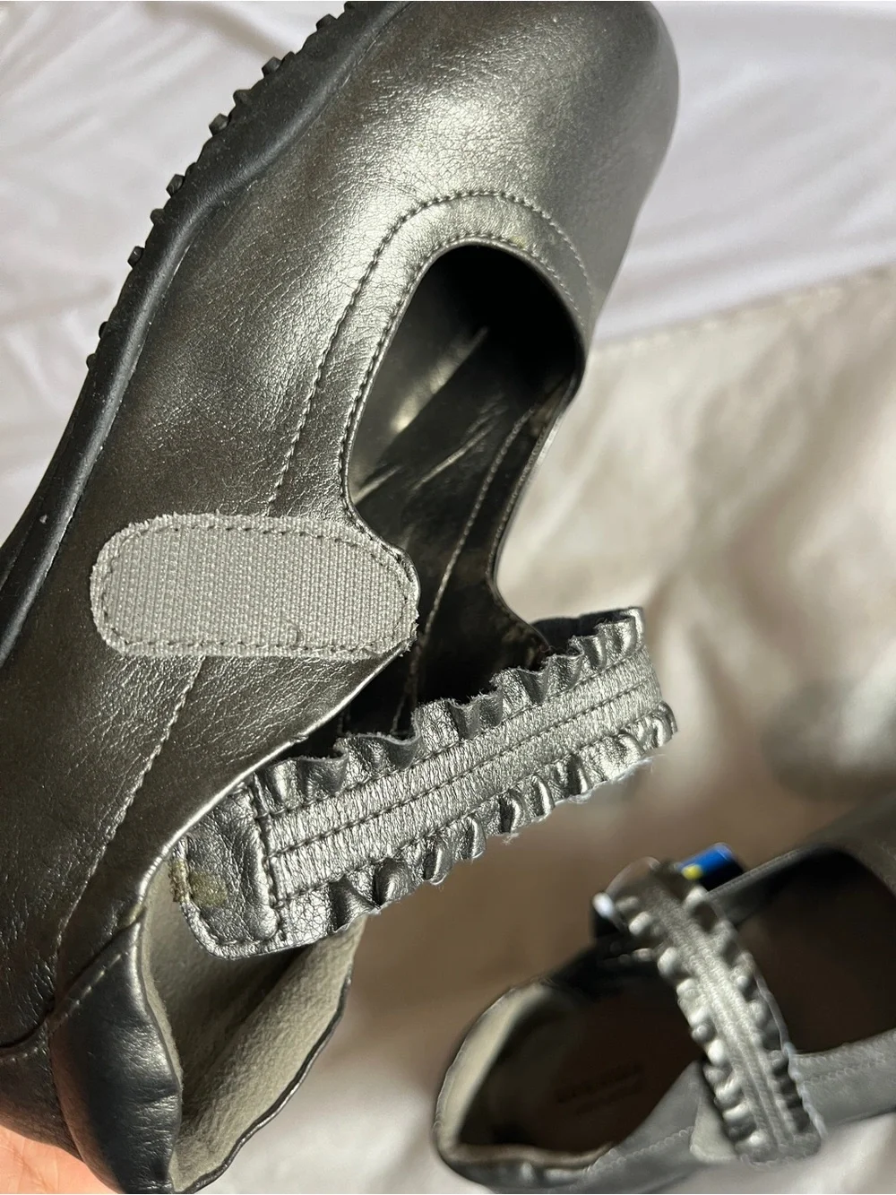 Sonoma Metallic Pewter Ruffled Mary Jane Shoes Sz 4 Youth